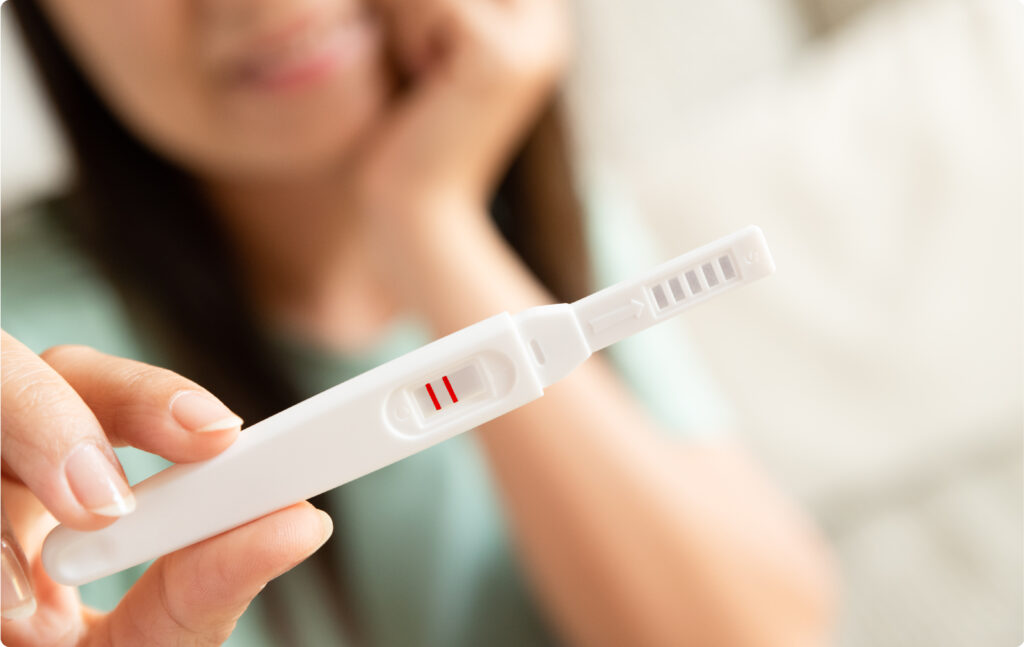 Niềm hạnh phúc khởi đầu khi que thử thai lên 2 vạch rõ nét