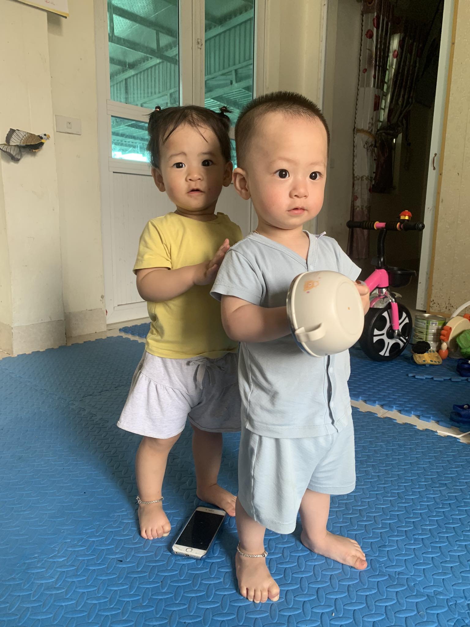 Đa nang buồng trứng: 4 năm mong con, hạnh phúc song sinh